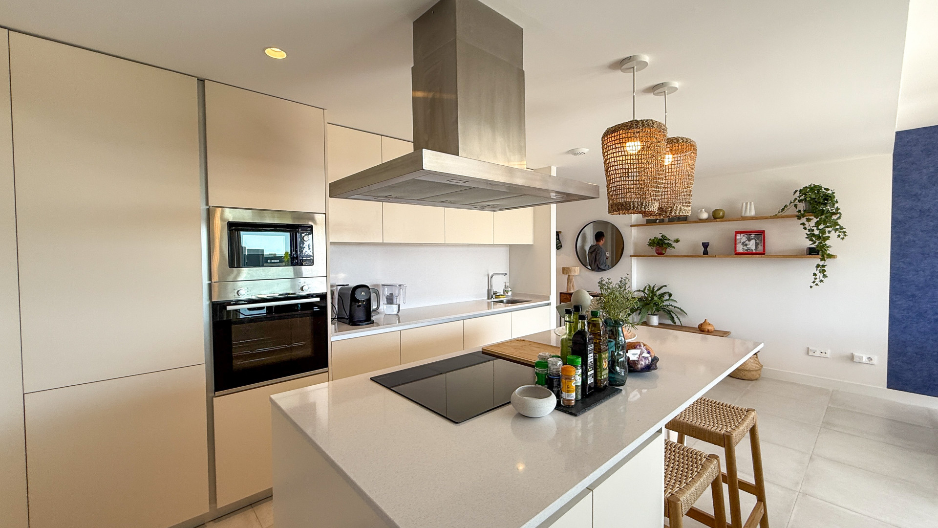 3 Bedroom Apartment in Estepona - Photo 2