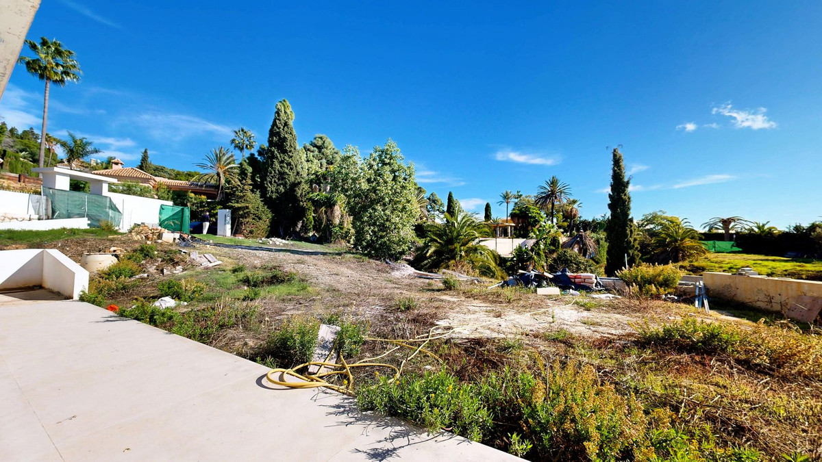 6 Bedroom Villa in Marbella - Photo 21