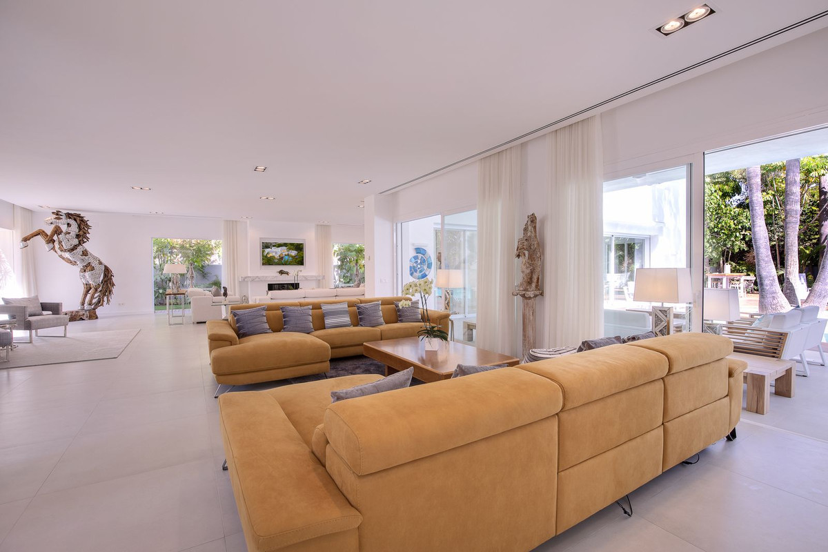 6 Bedroom Villa in San Pedro de Alcántara - Foto 17