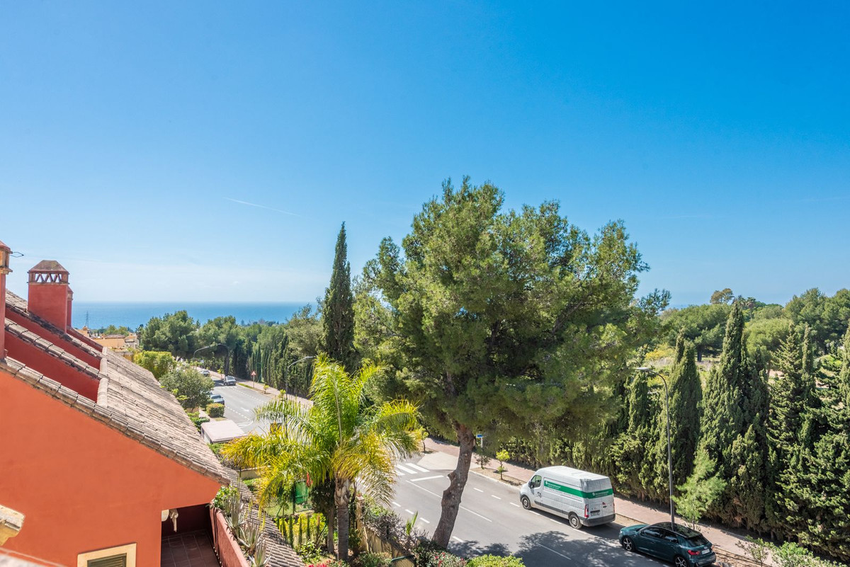 4 Bedroom Townhouse in Marbella - Photo 22