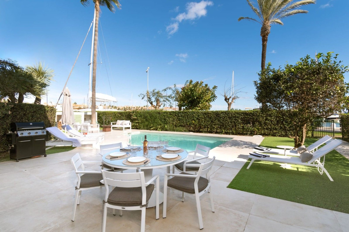 4 Bedroom Villa in Sotogrande - Photo 16