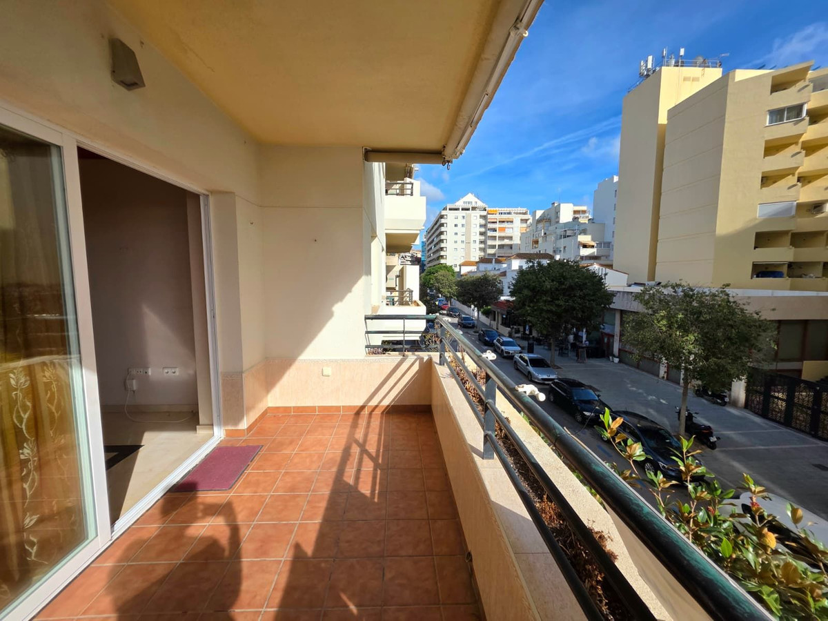 2 Bedroom Apartment in Marbella - Photo 5