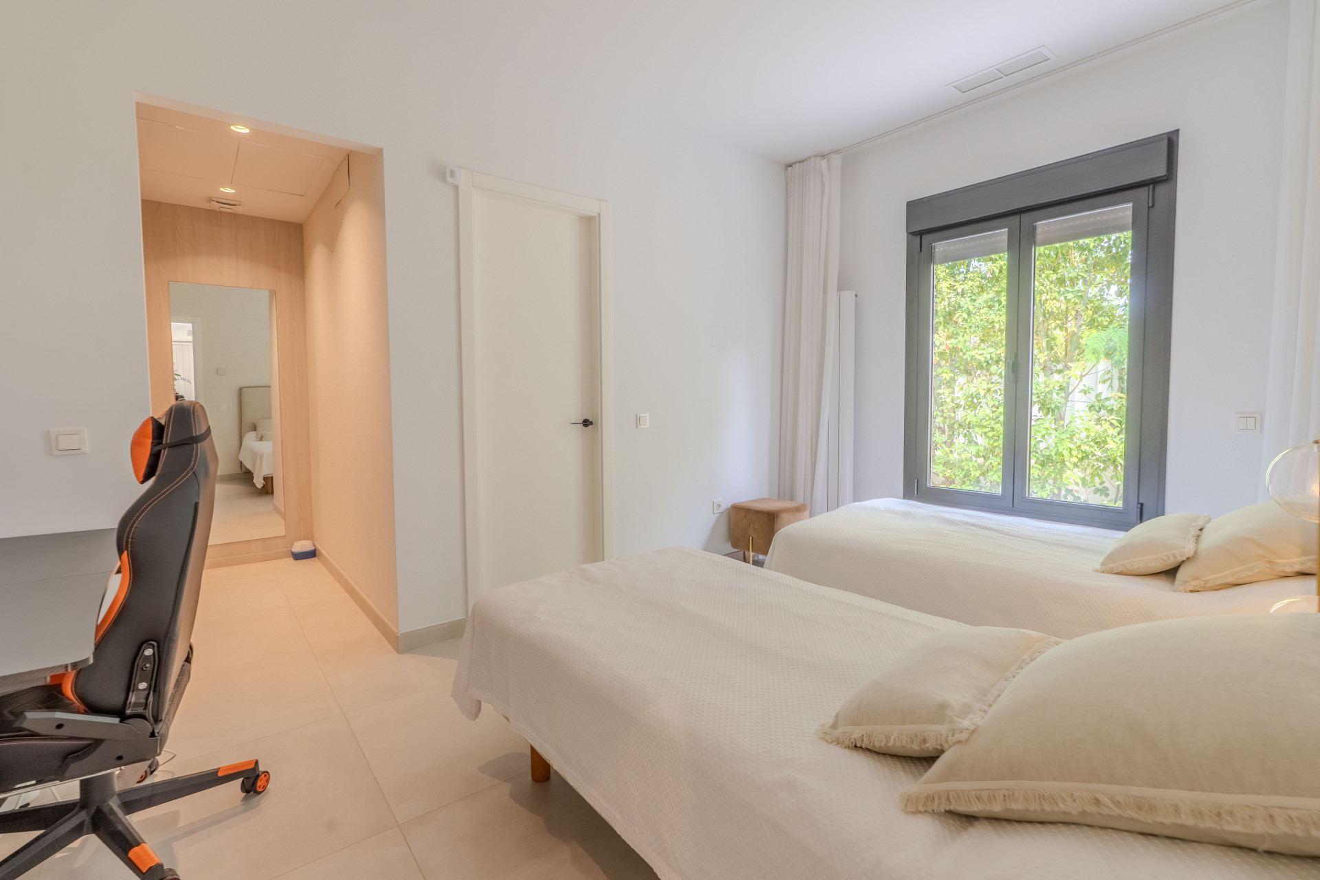 5 Bedroom Villa in Marbella - Photo 32