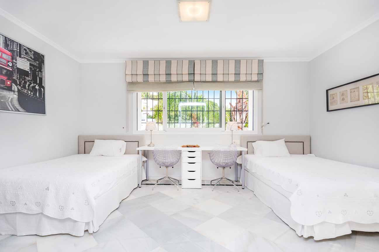 6 Bedroom Villa in Marbella - Photo 19