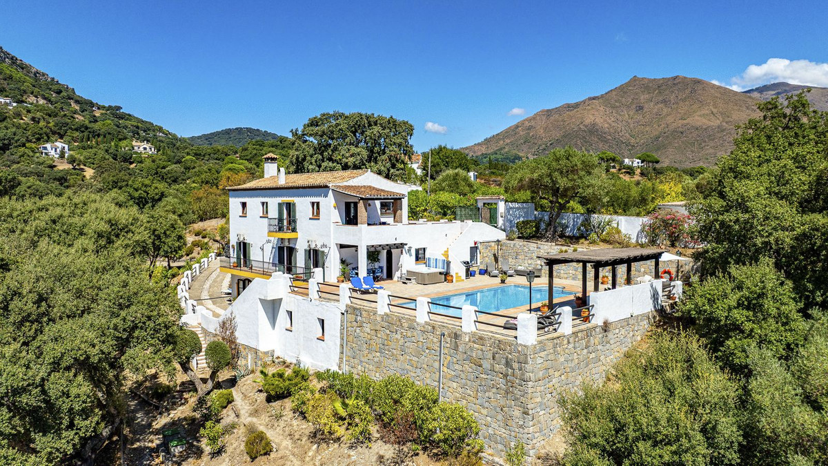 3 Bedroom Country house in Casares