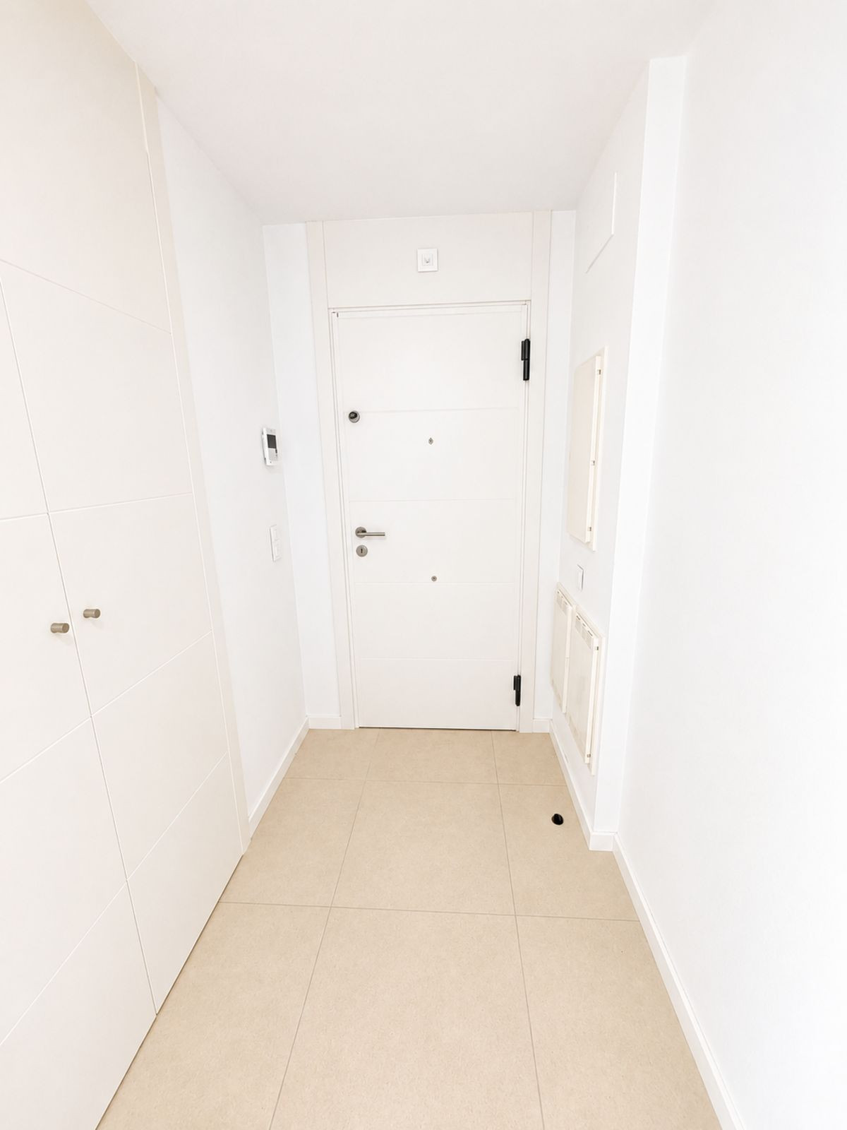 2 Bedroom Apartment in Torremolinos - Photo 13