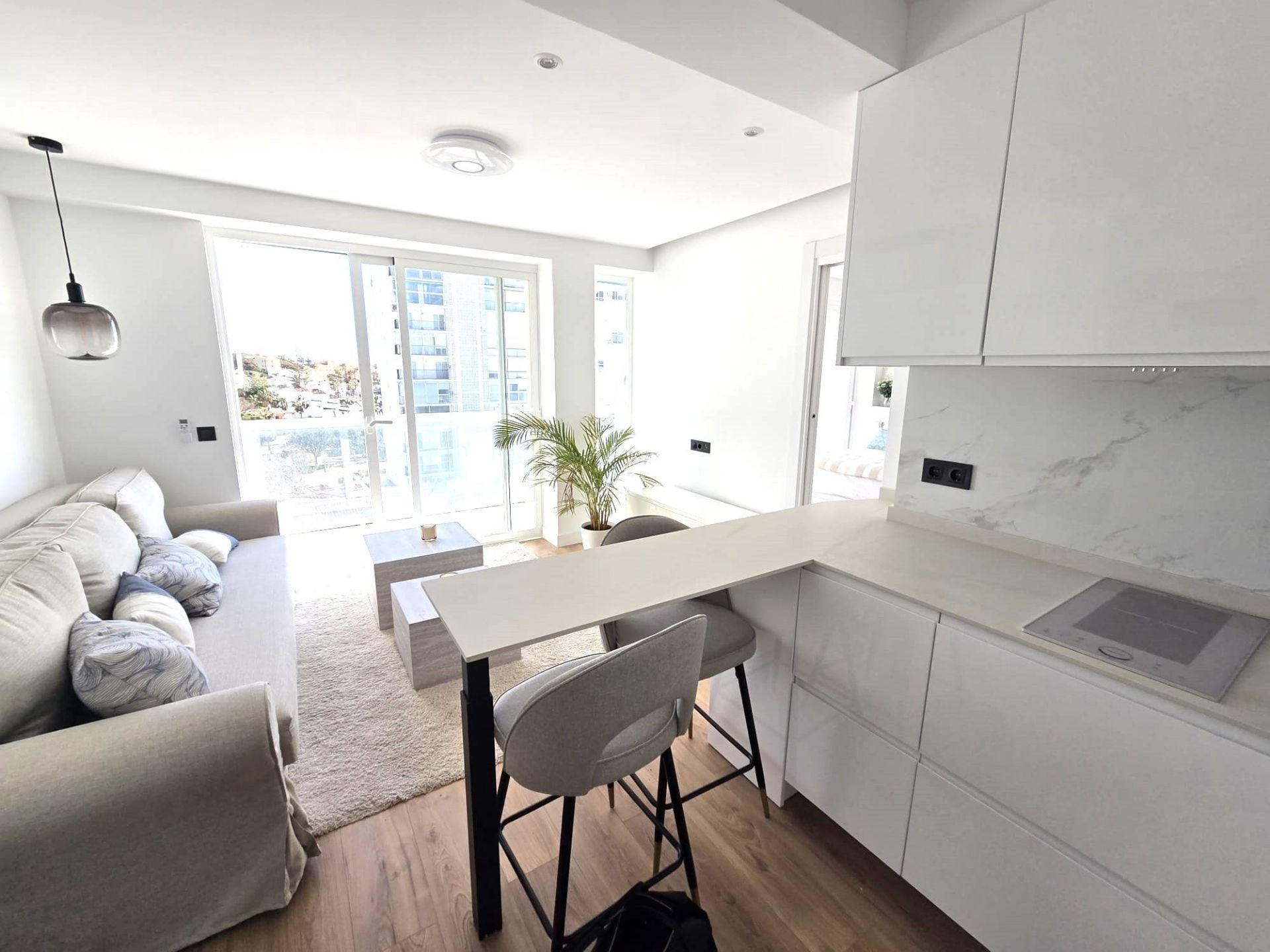 1 Bedroom Apartment in Mijas - Photo 5