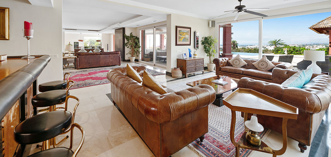 8 Bedroom Villa in Estepona - Photo 19
