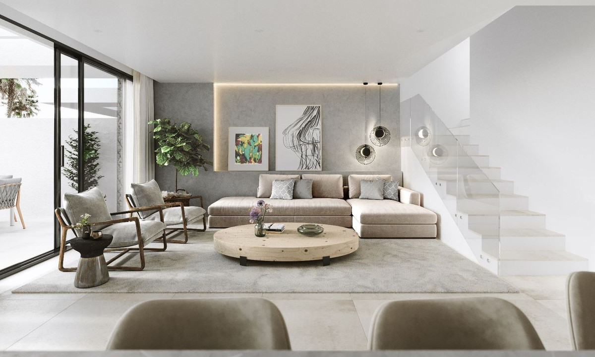 2 Bedroom Apartment in Estepona - Photo 6