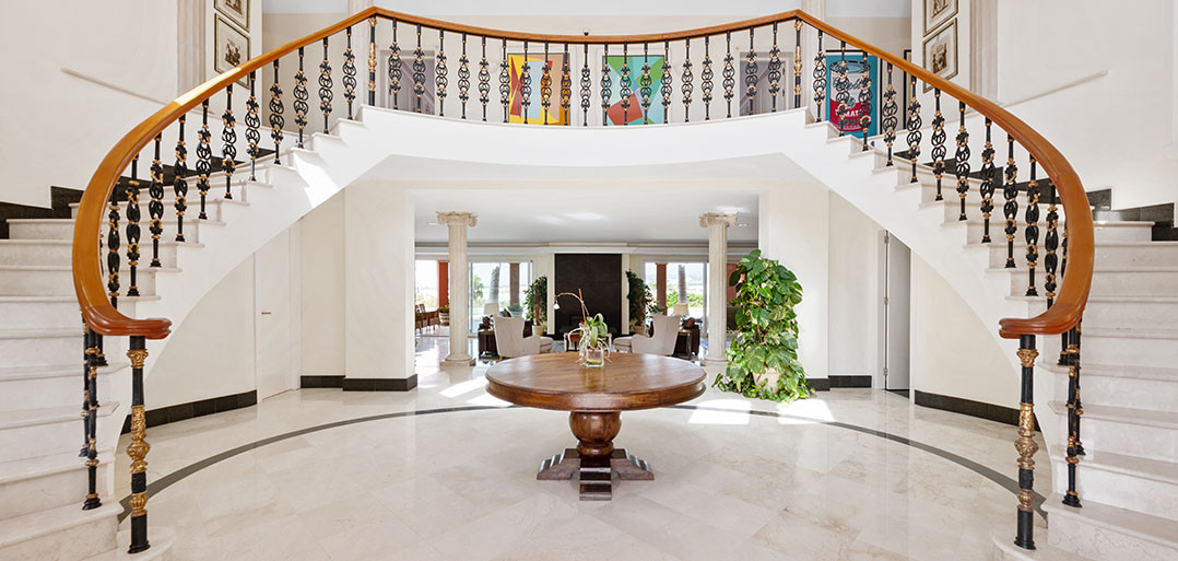 8 Bedroom Villa in Estepona - Photo 37