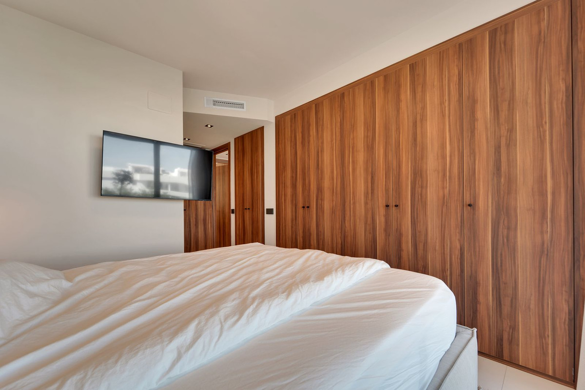 3 Bedroom Apartment in San Pedro de Alcántara - Photo 11