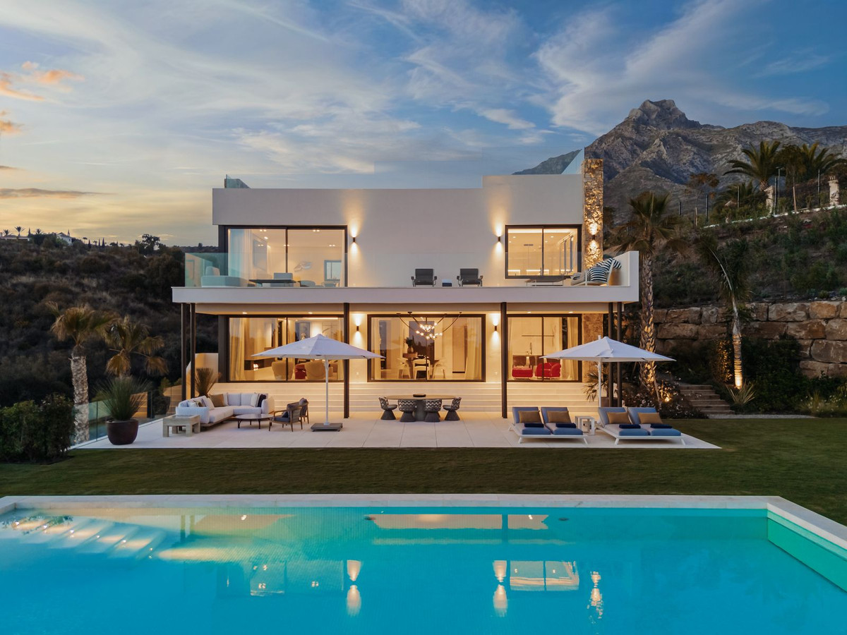 5 Bedroom Villa in Marbella - Photo 5