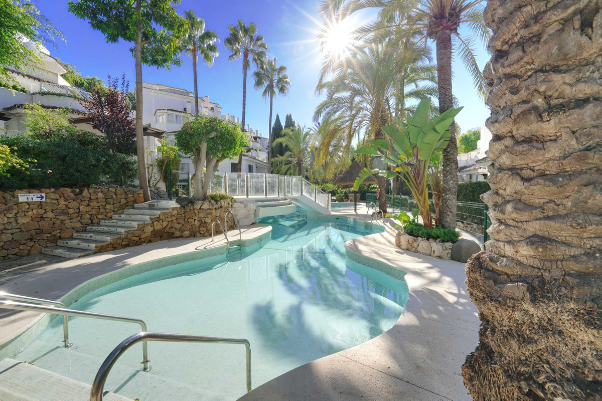 3 Bedroom Apartment in Marbella - Photo 13