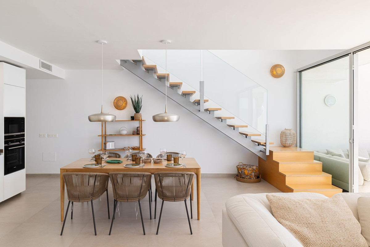 3 Bedroom Penthouse in Benalmádena - Photo 6