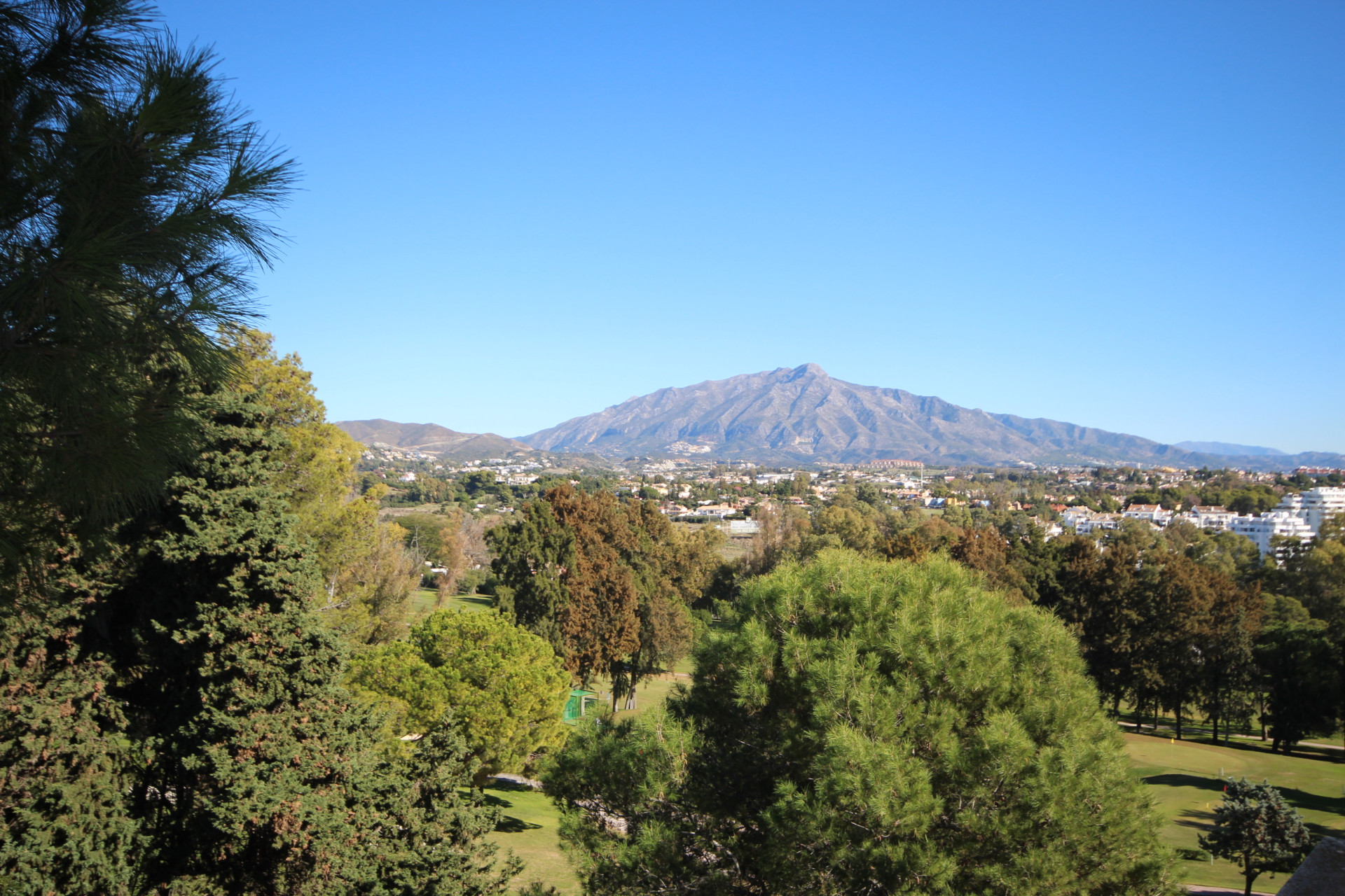 2 Bedroom Apartment in Estepona - Photo 20