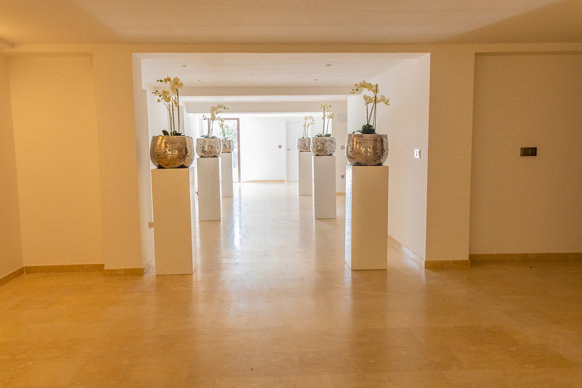 5 Bedroom Villa in San Pedro de Alcántara - Photo 30