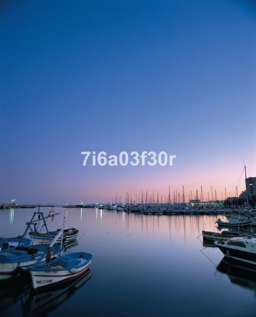 3 Bedroom Apartment in Estepona - Photo 10