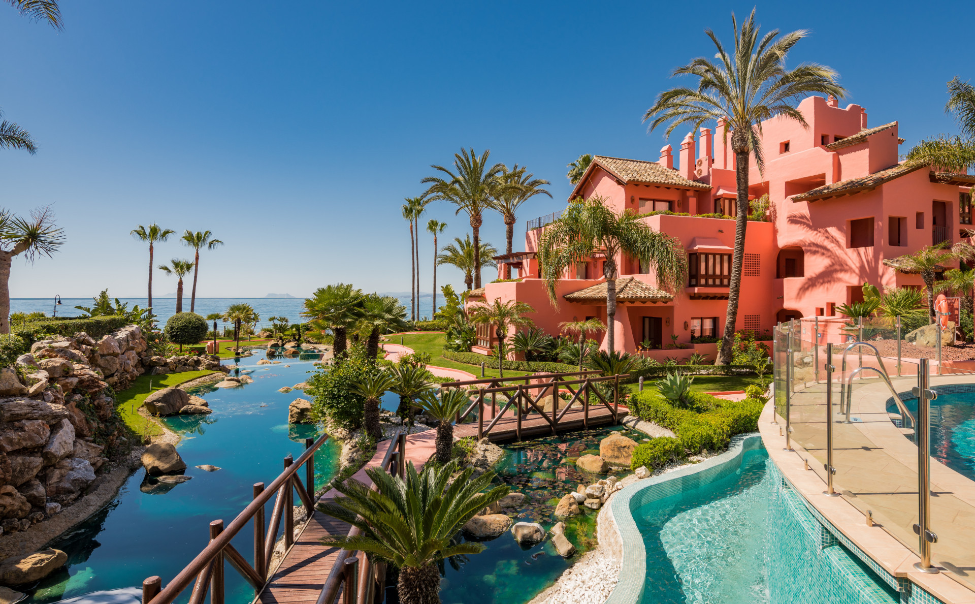 3 Bedroom Apartment in Estepona - Foto 3