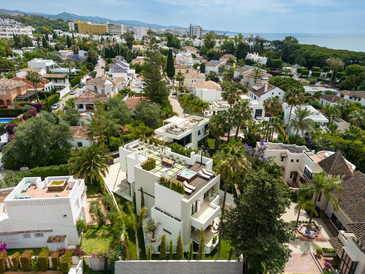 5 Bedroom Villa in Marbella - Photo 30