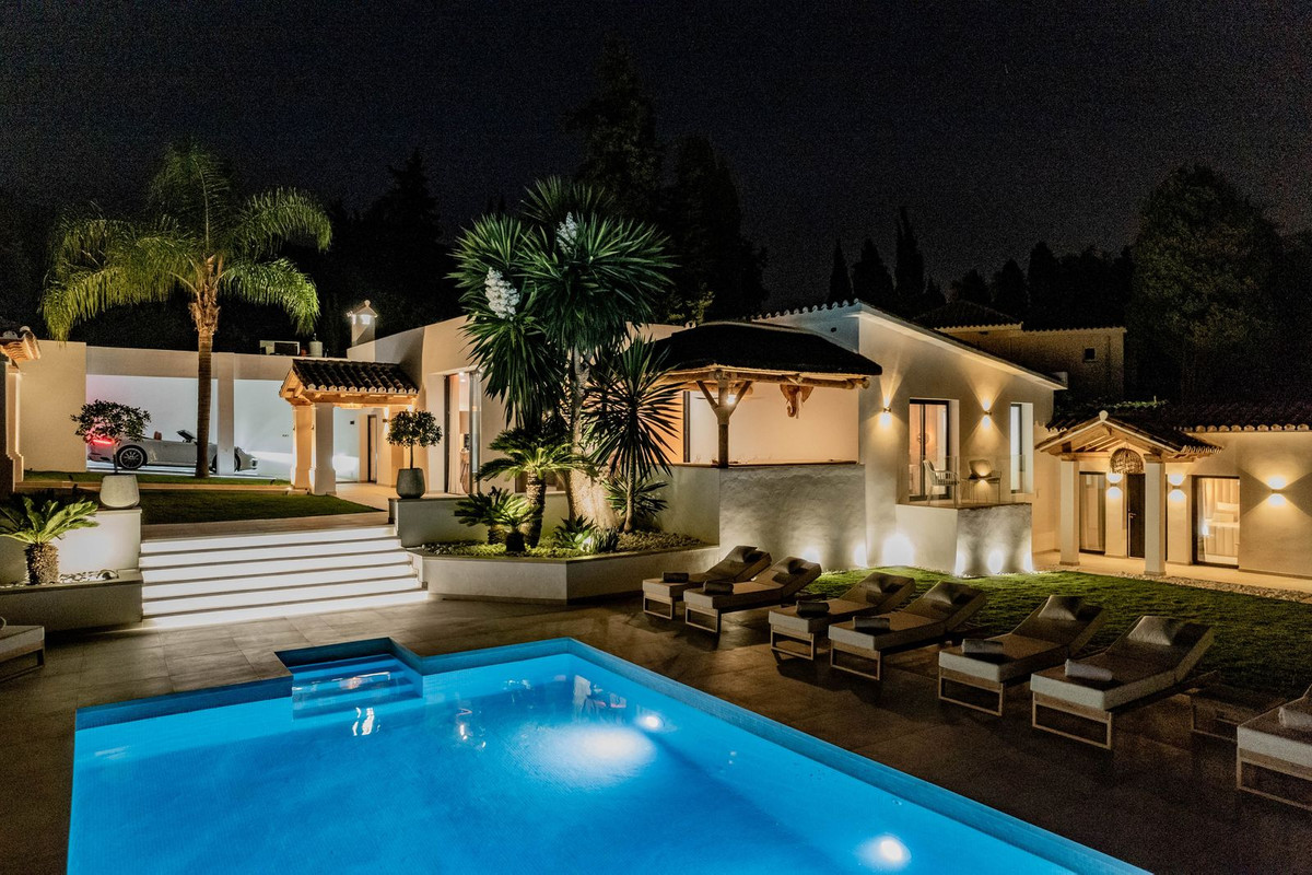6 Bedroom Villa in Marbella - Photo 14