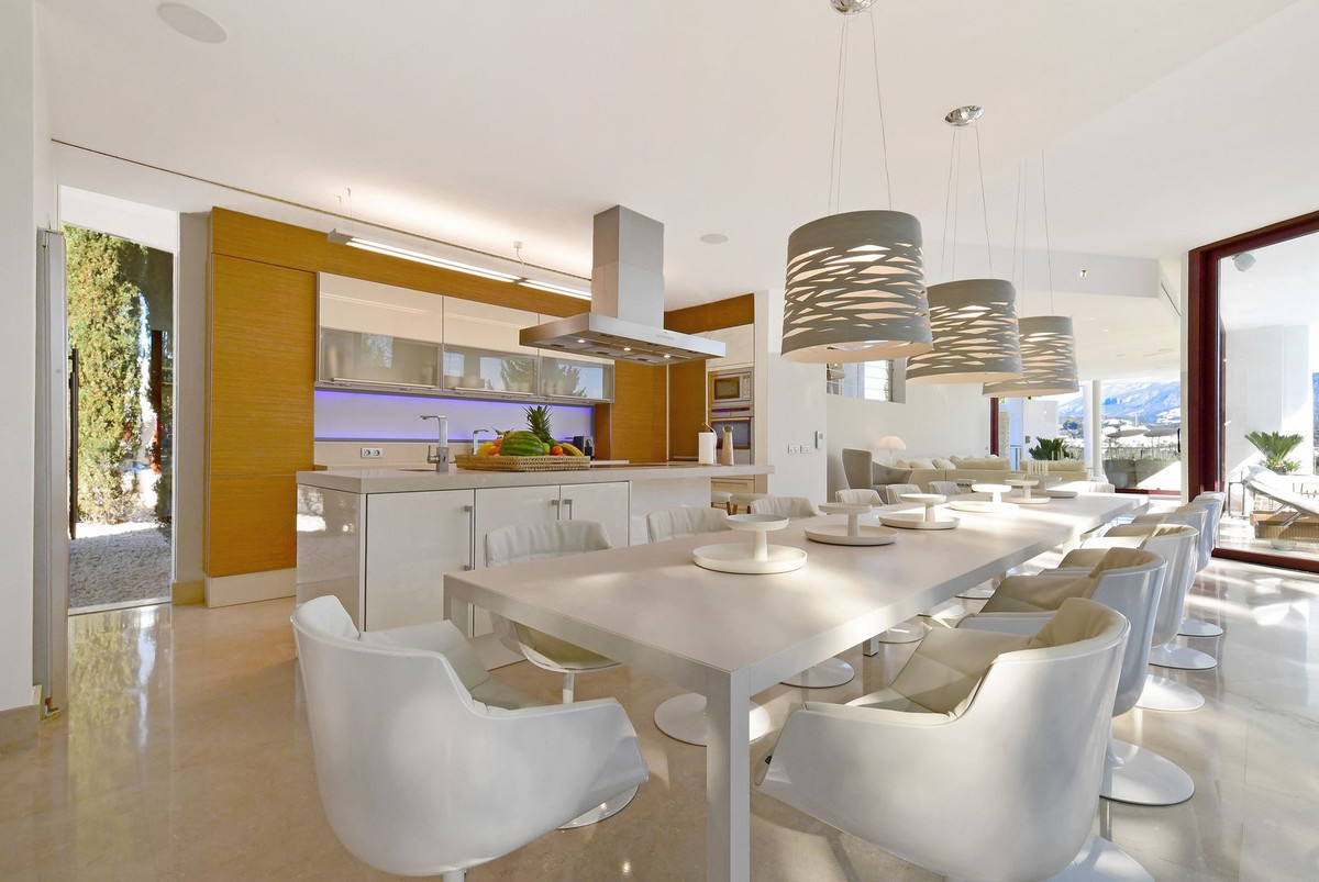 7 Bedroom Villa in Marbella - Photo 39
