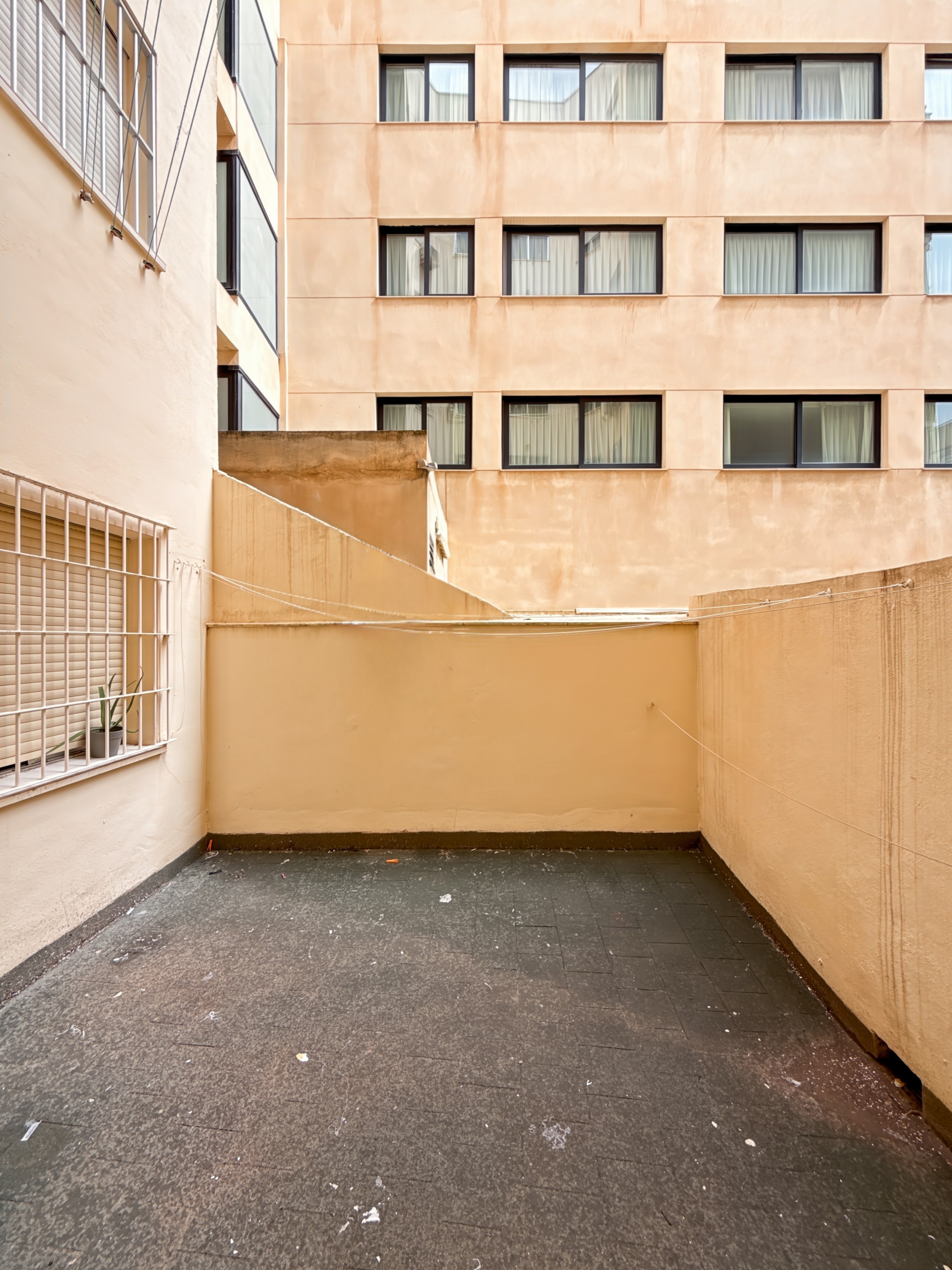 3 Bedroom Apartment in Málaga - Photo 32