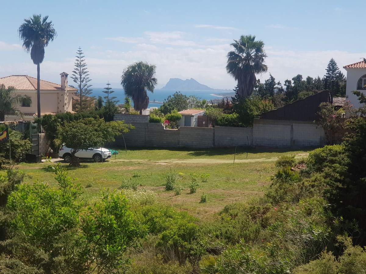 1,071 m² Plot in San Roque