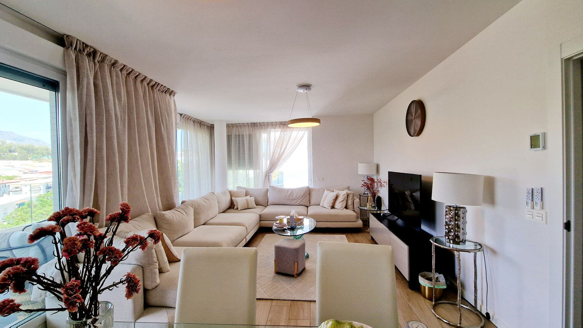 3 Bedroom Apartment in Marbella - Photo 9