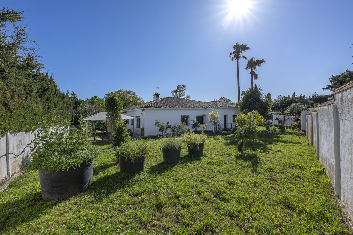 3 Bedroom Villa in San Pedro de Alcántara - Фото 31
