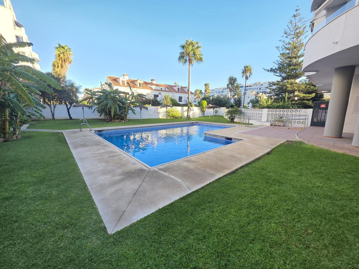 2 Bedroom Apartment in Fuengirola - Photo 18