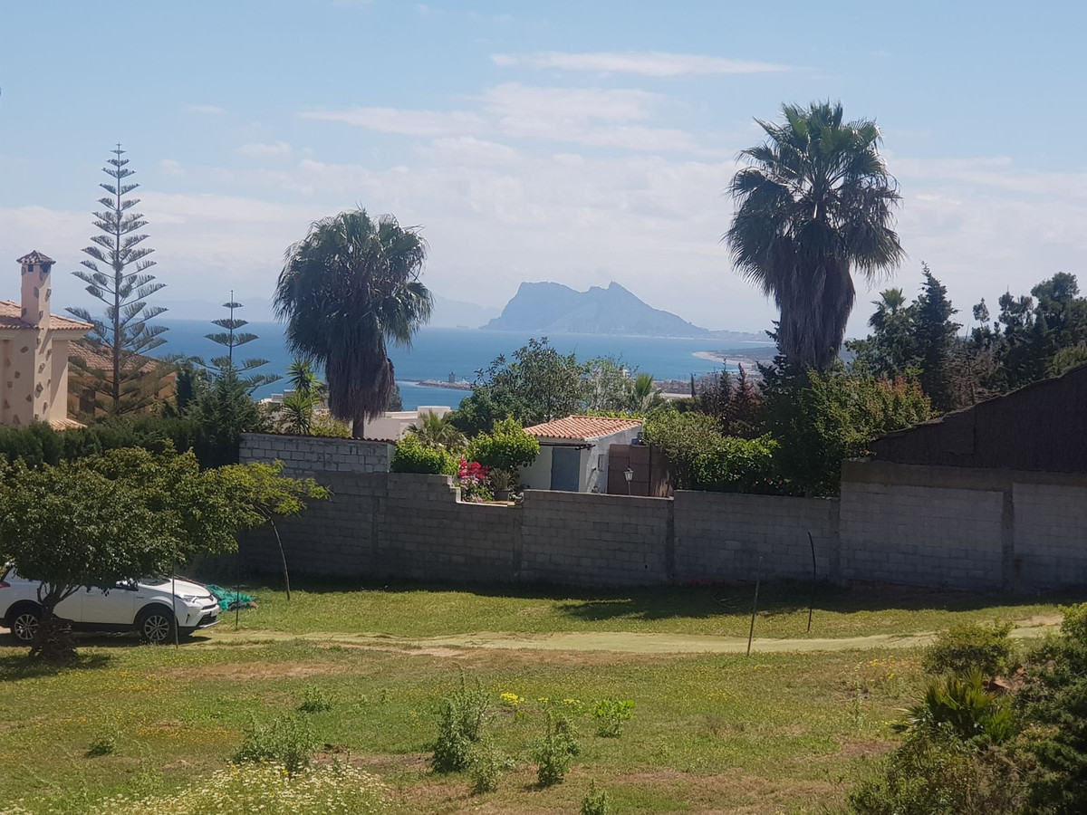 1,071 m² Plot in San Roque - Photo 2