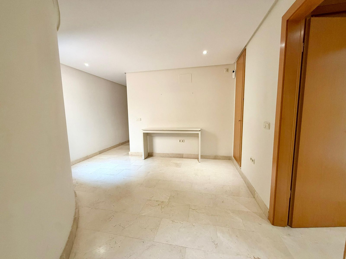 4 Bedroom Apartment in Marbella - Foto 39