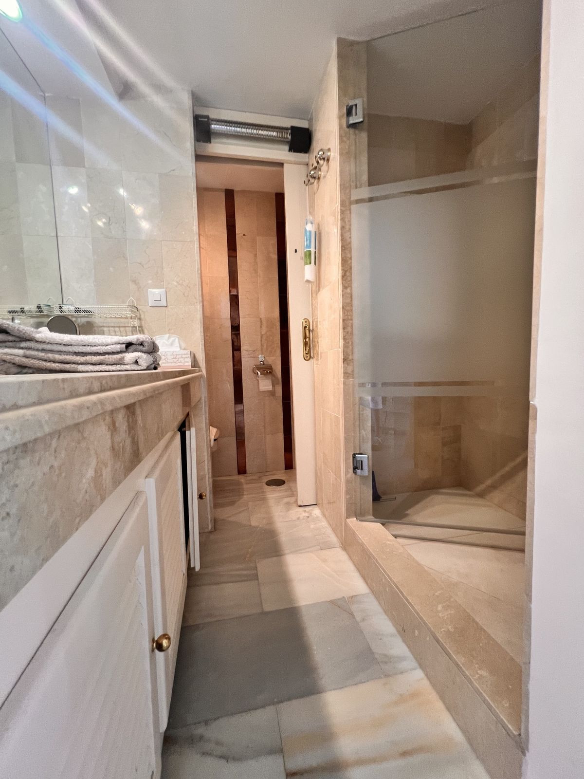 2 Bedroom Penthouse in Estepona - Photo 16