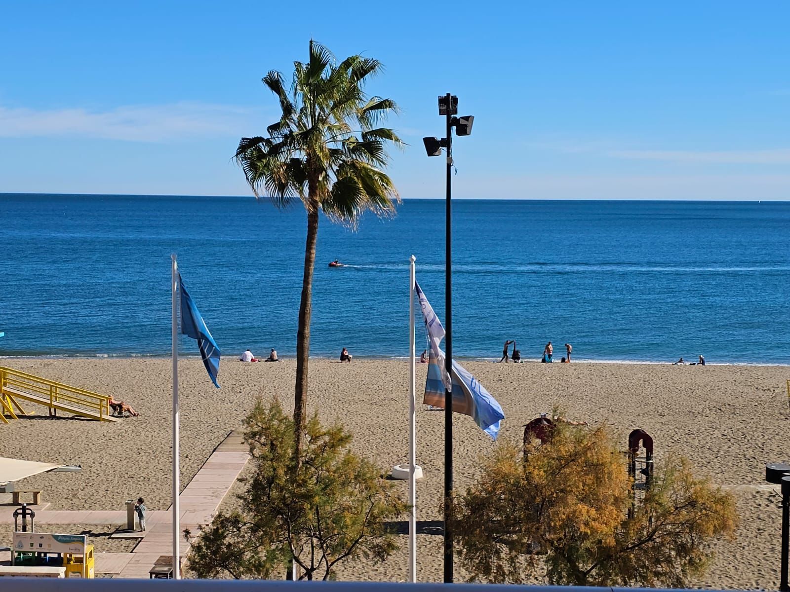 3 Bedroom Apartment in Fuengirola - Photo 2
