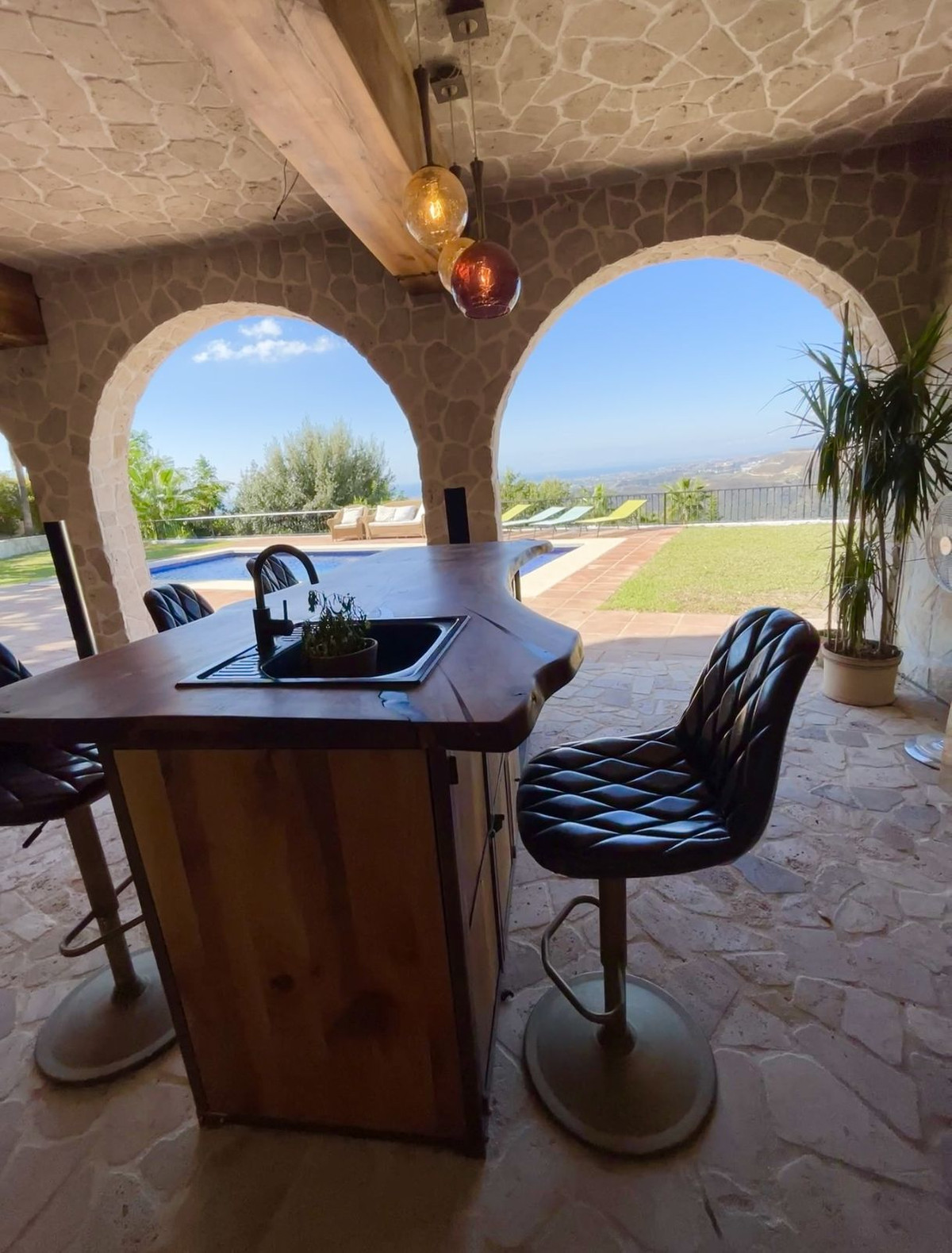6 Bedroom Villa in Istán - Photo 23