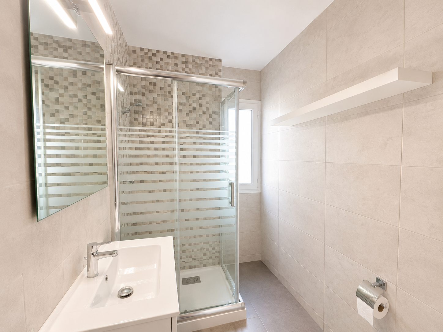 1 Bedroom Apartment in Benalmádena - Photo 7