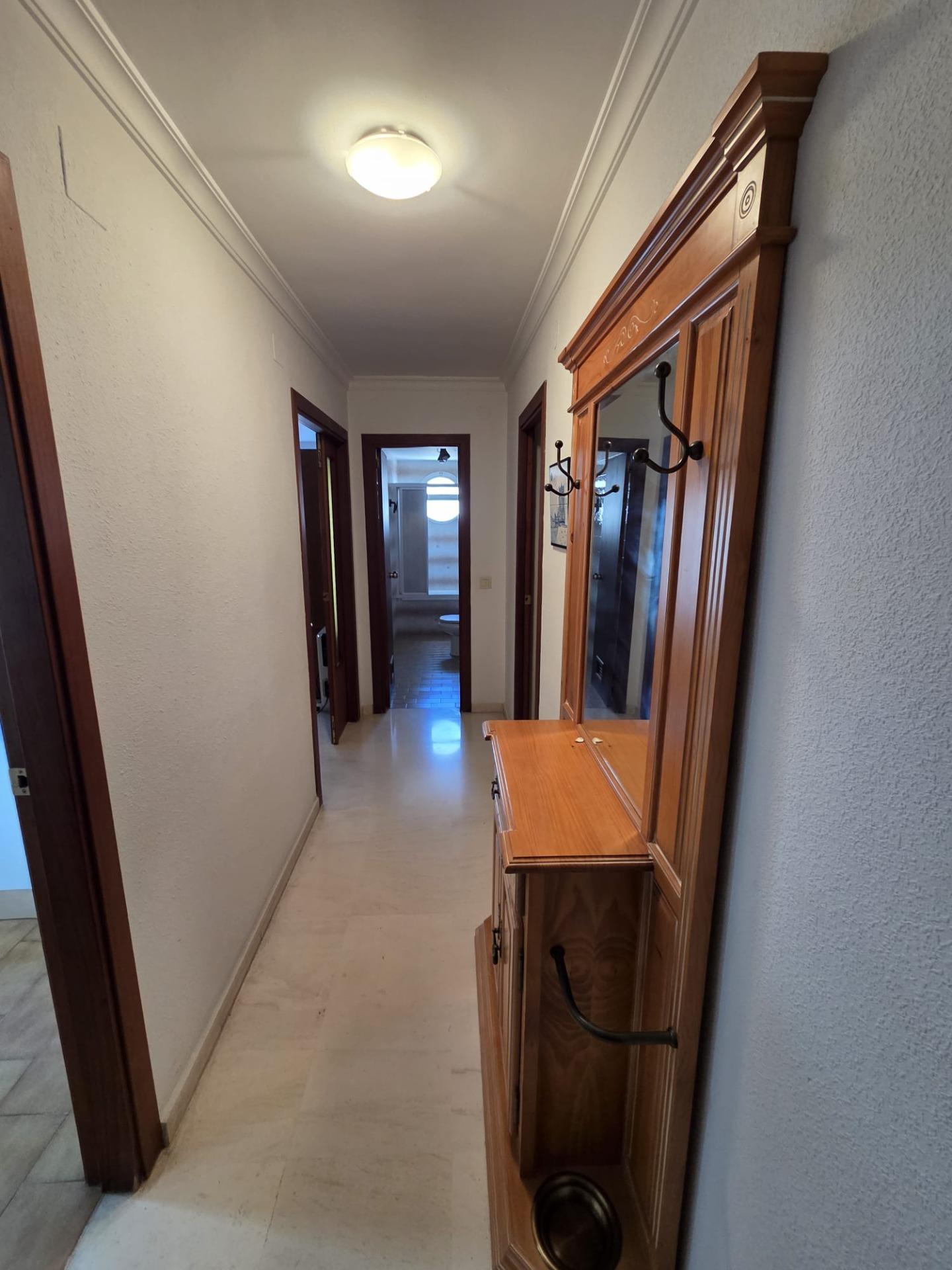 4 Bedroom Apartment in Fuengirola - Photo 15