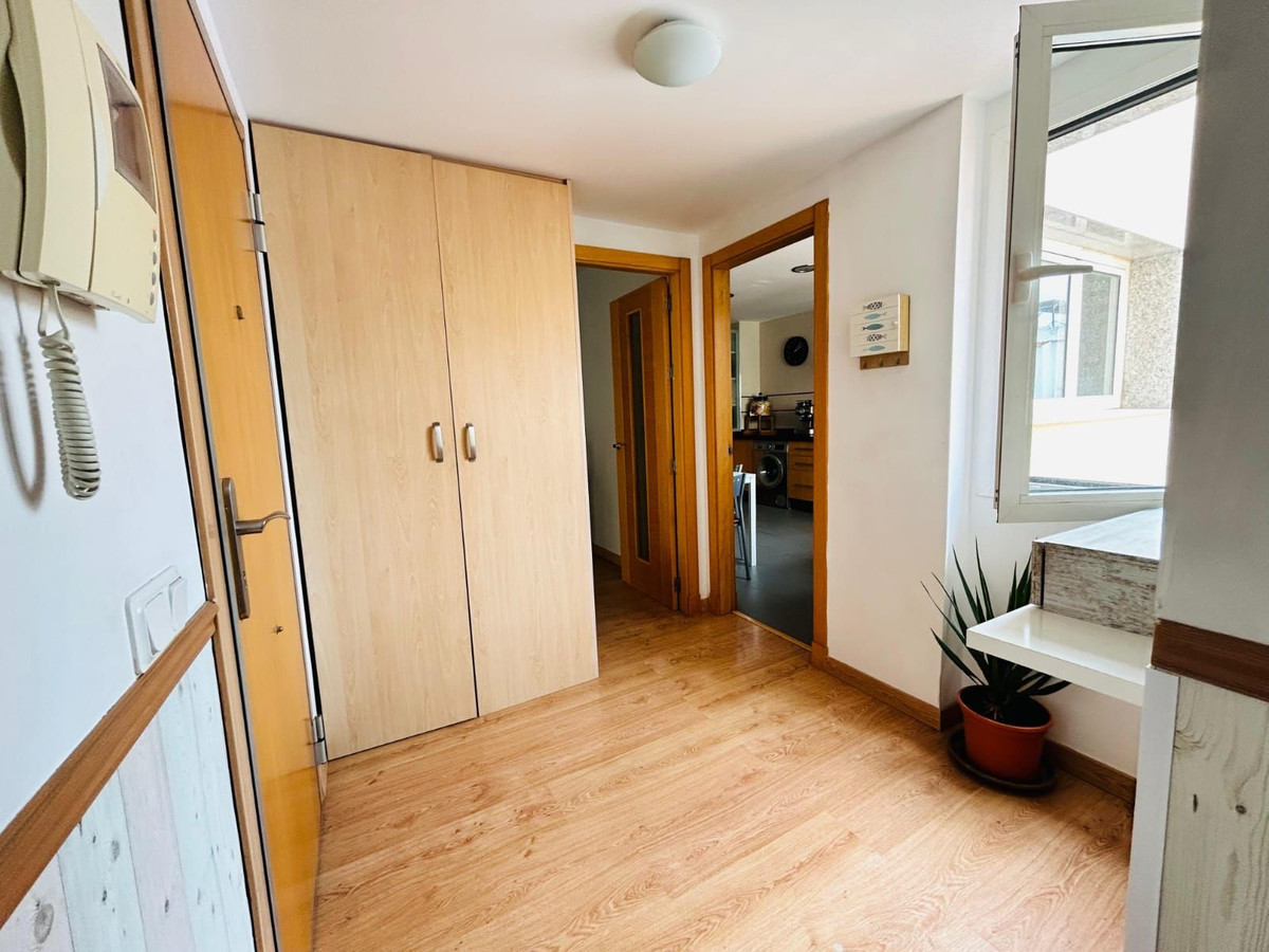 4 Bedroom Penthouse in Torremolinos - Photo 20