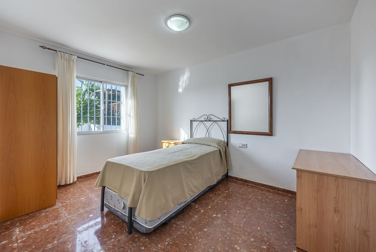 3 Bedroom Villa in Estepona - Photo 16