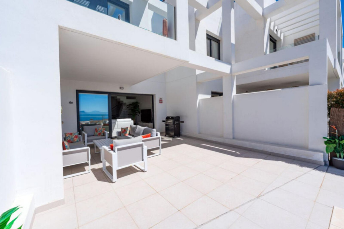 4 Bedroom Townhouse in Manilva - Foto 4