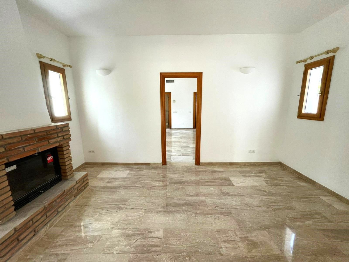 5 Bedroom Villa in Mijas - Photo 18