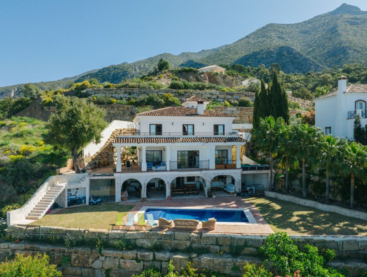 6 Bedroom Villa in Istán - Photo 25
