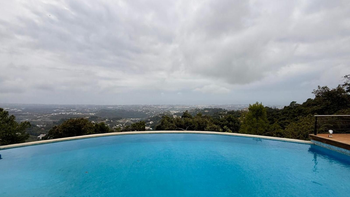5 Bedroom Villa in Benahavís - Фото 11