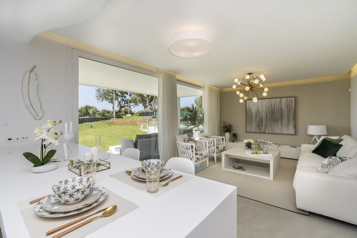 2 Bedroom Apartment in San Roque - Photo 13