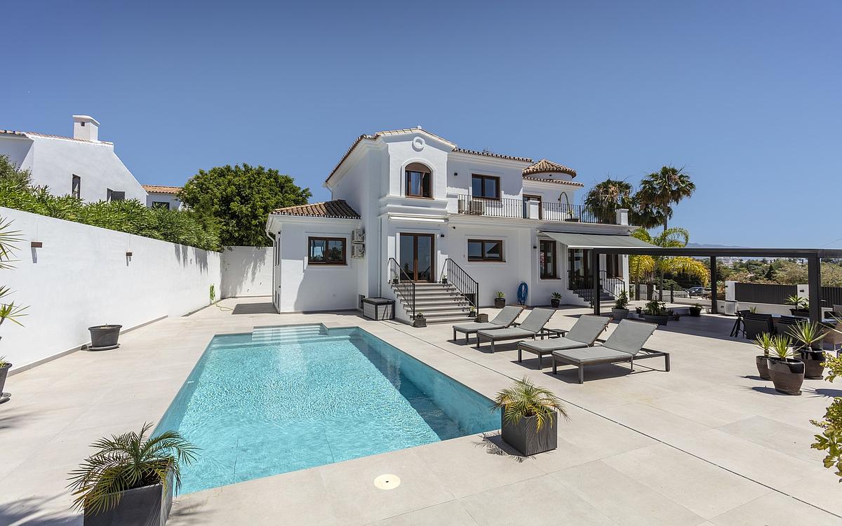 6 Bedroom Villa in Estepona