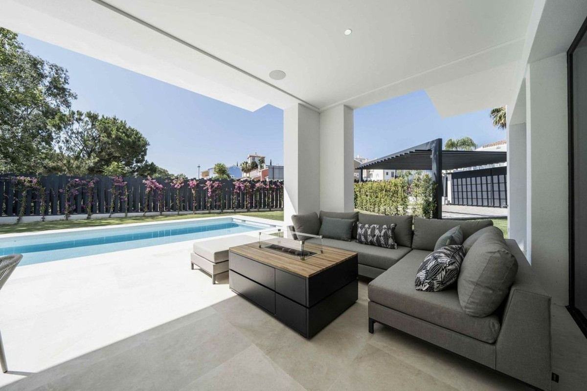 4 Bedroom Villa in Estepona - Foto 10