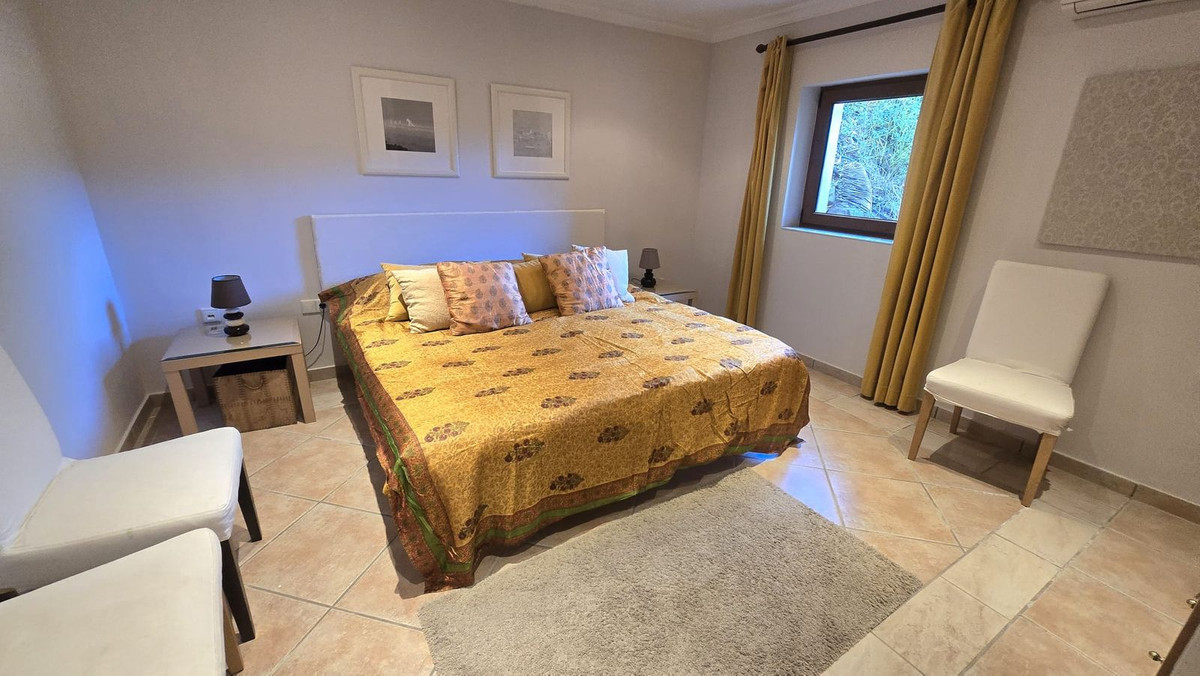 7 Bedroom Villa in Marbella - Photo 50