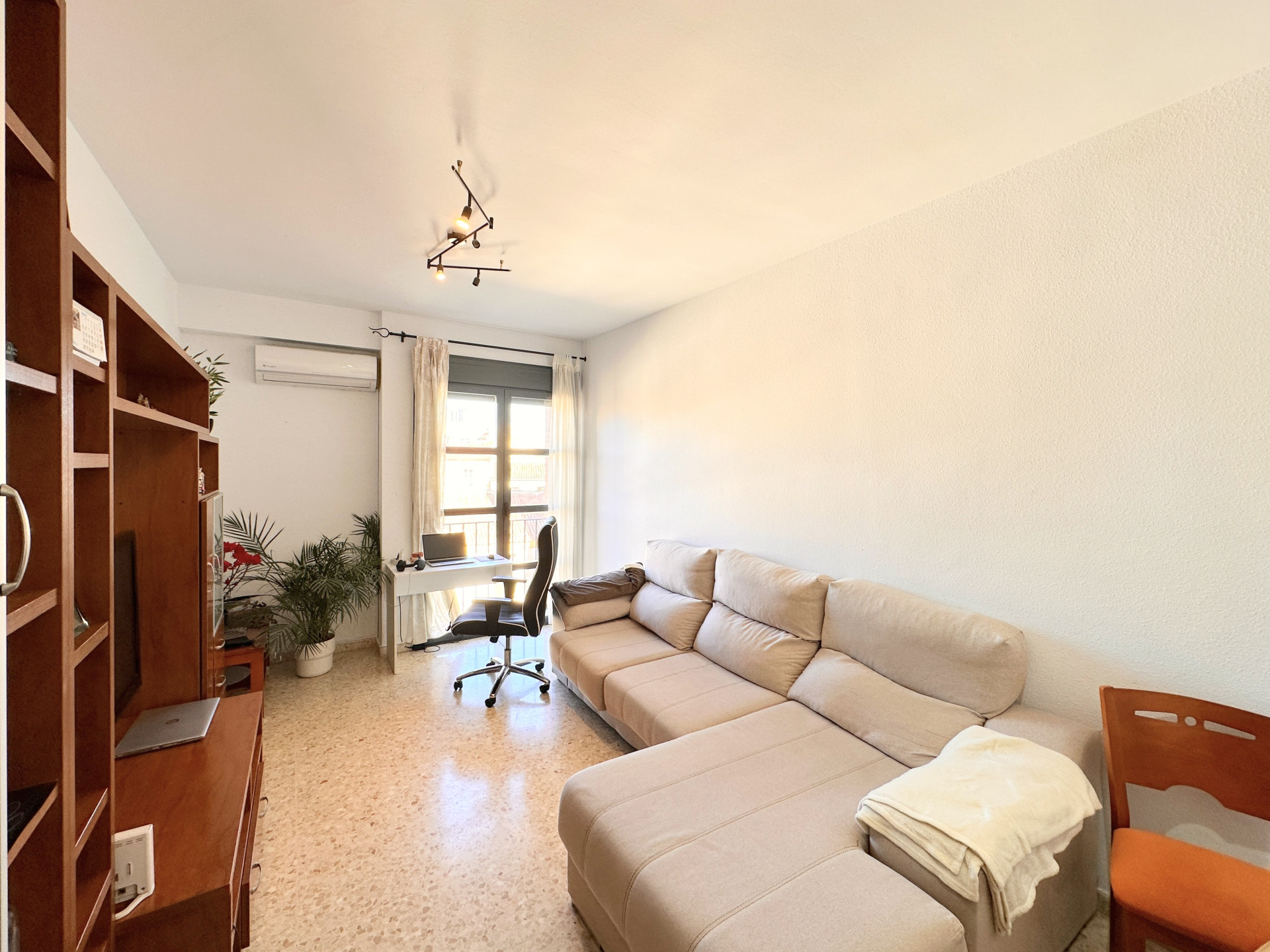 2 Bedroom Apartment in Málaga - Photo 10