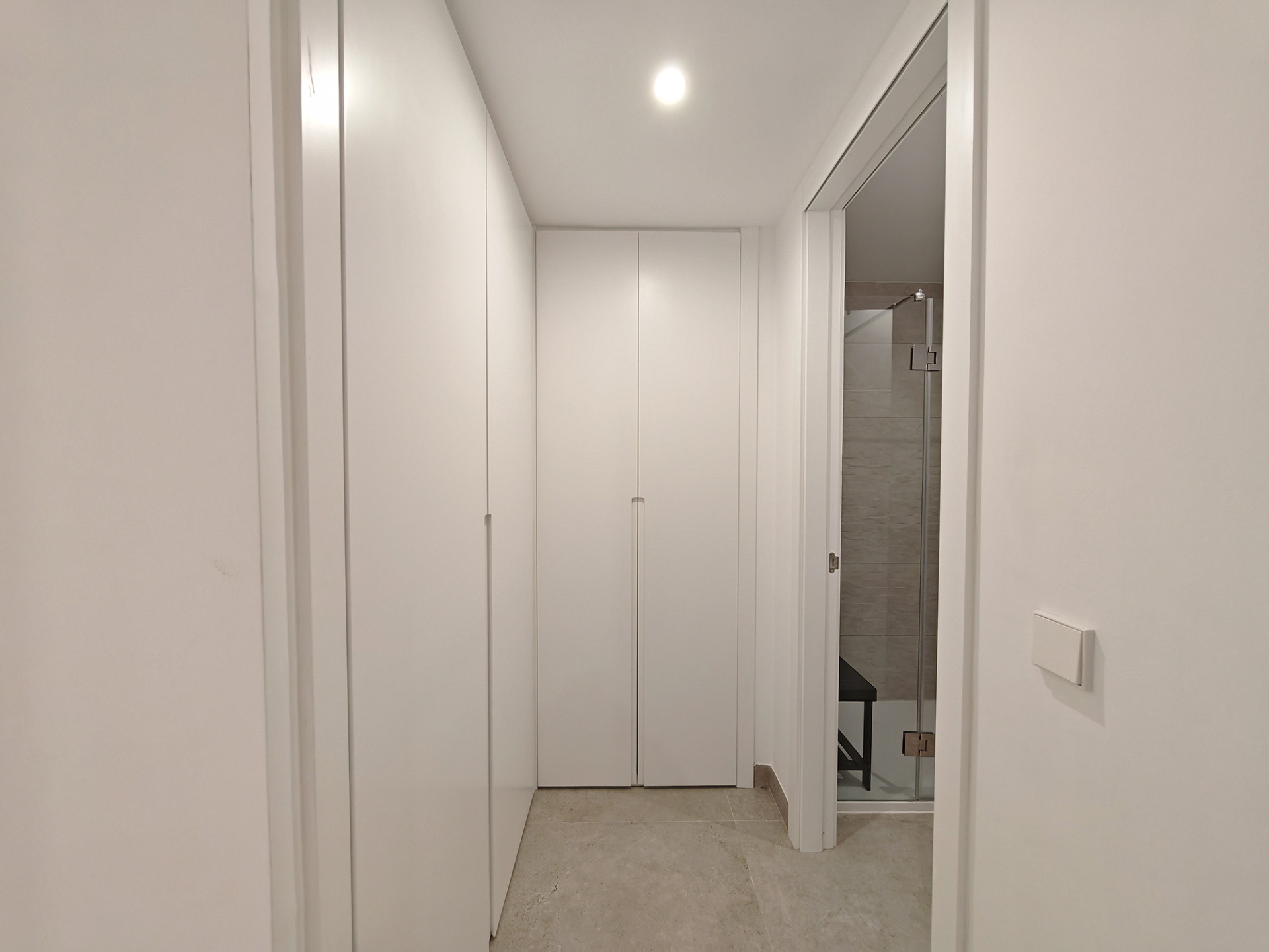2 Bedroom Apartment in Estepona - Photo 11