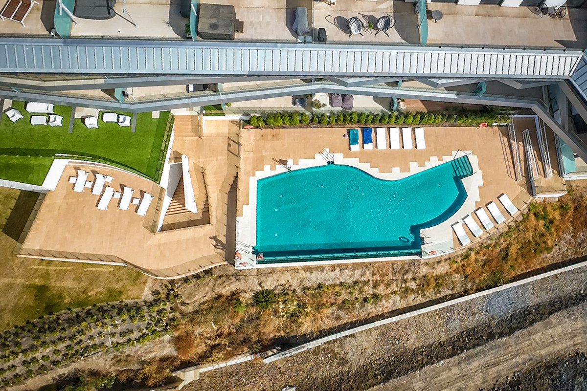 3 Bedroom Apartment in Fuengirola - Photo 49